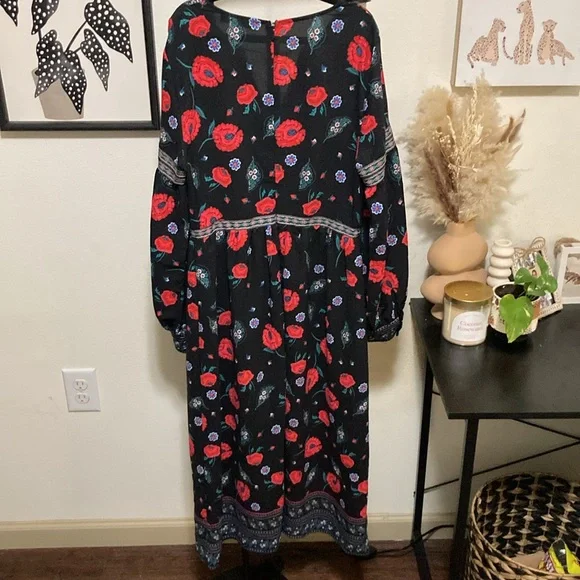 Flower Dress 🌹 - Picture 5 of 7